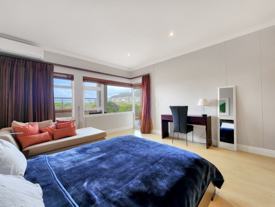 2 Bedroom Property for Sale in Mouille Point Western Cape